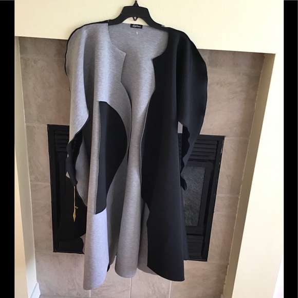 Gorgeous coat - Picture 3 of 7